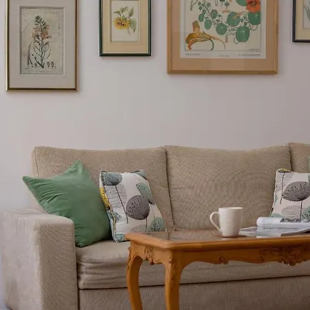 Apartment Spacious Retro In The Center Of Cracow By Renters Krakau